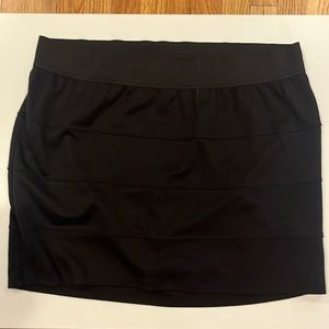 Torrid Sz 4 Black Skirt